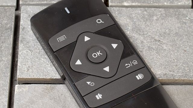 Gracias a su teclado es posible buscar vídeos en YouTube o escribir mensajes con gran facilidad